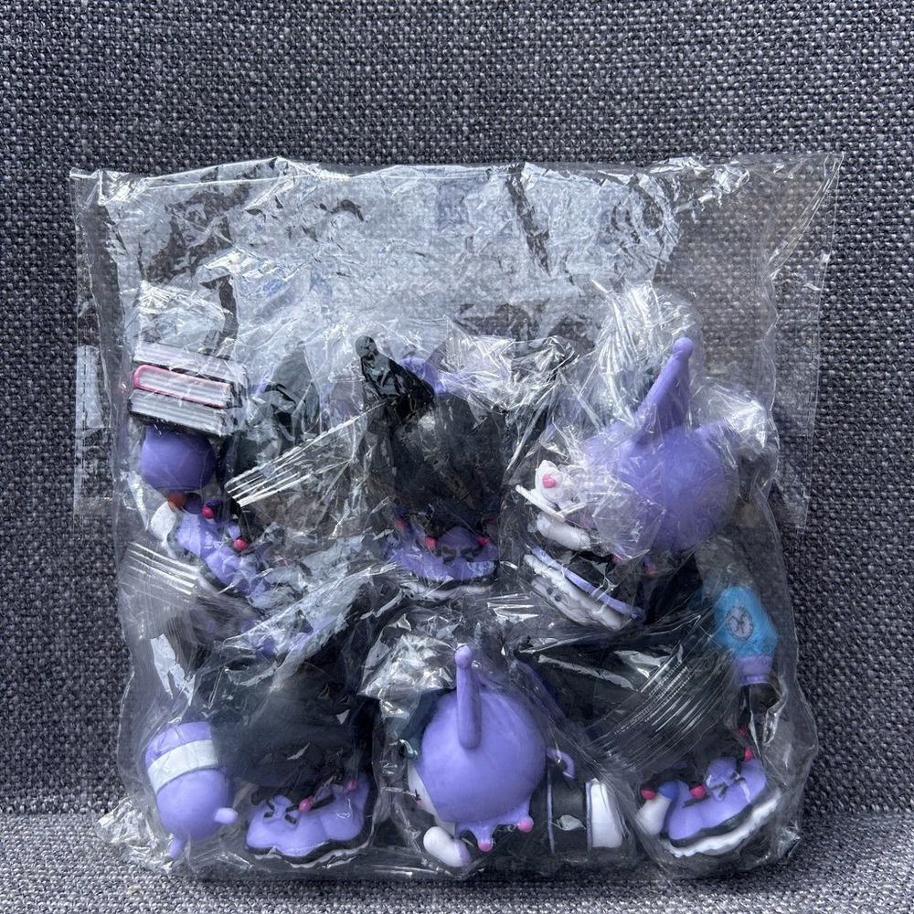 Kuromi Figurines and Trendy Toys 6 pieces New
Sealed in bags - Picture 4 of 7